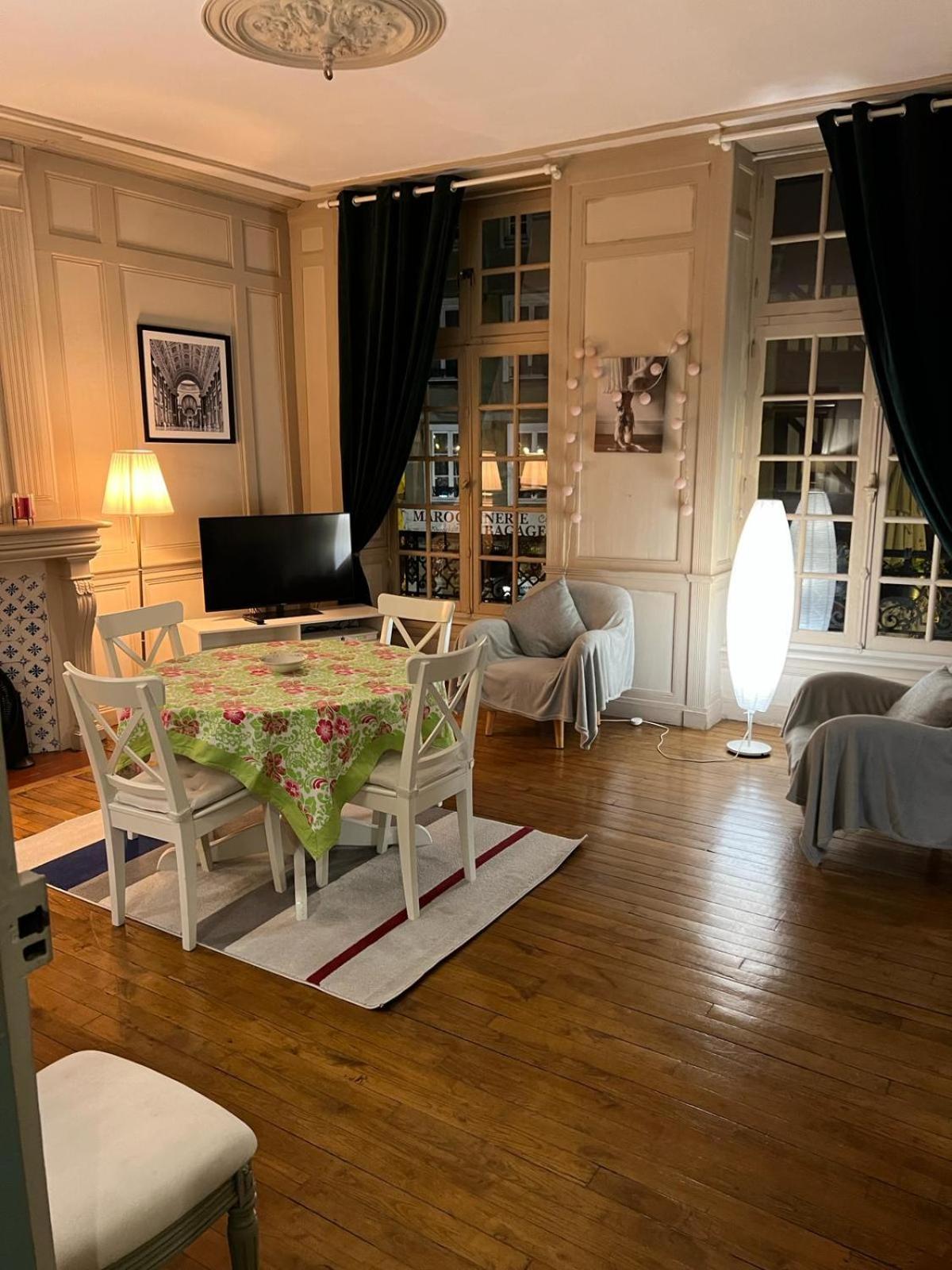 Eglantine Appartement Centre Historique De Dinan Eksteriør billede